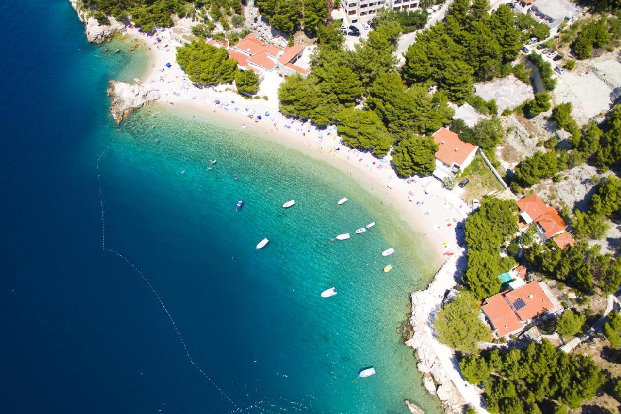 Apartments By The Sea Brela, Makarska - 11821 Extérieur photo