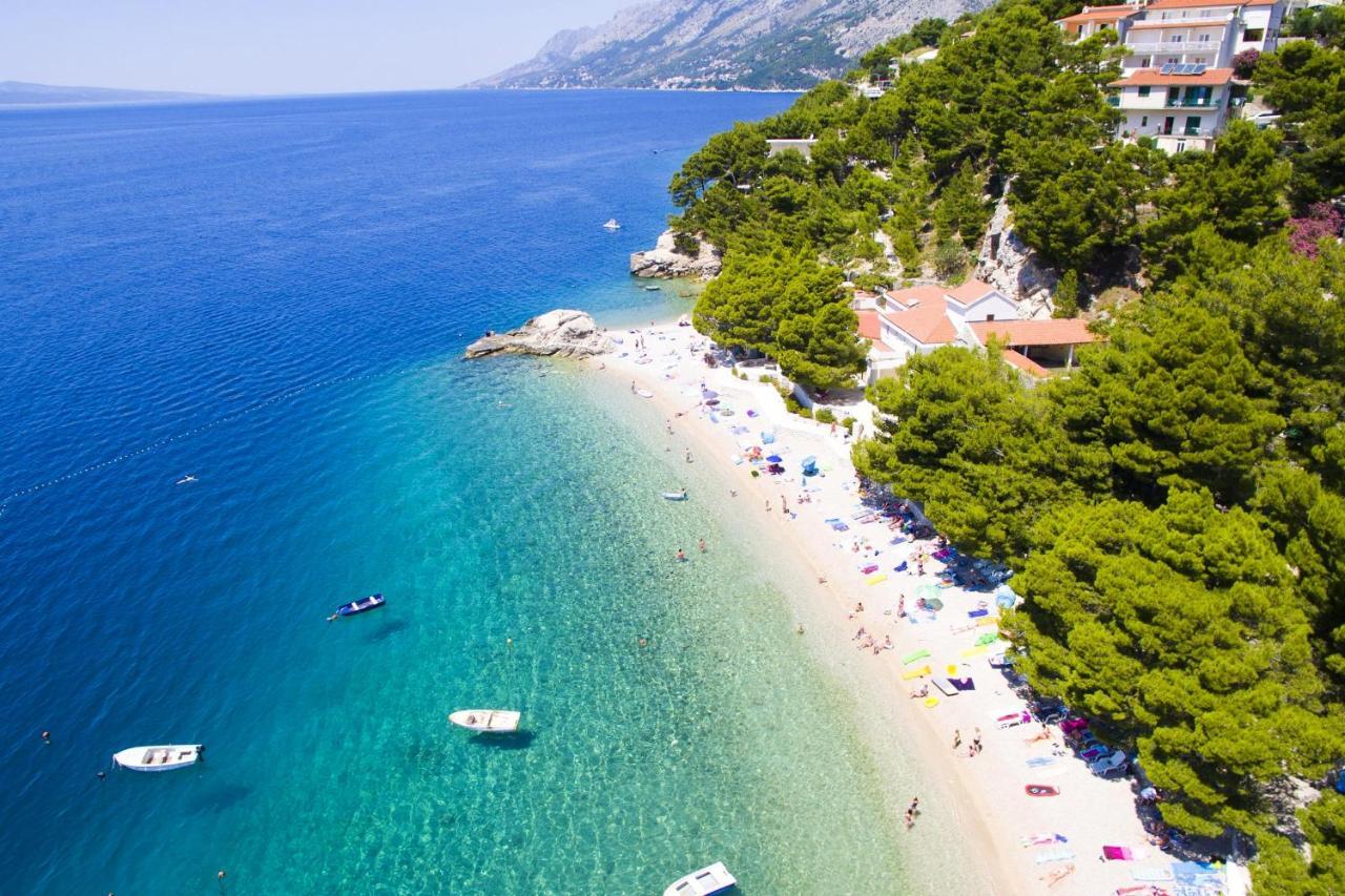 Apartments By The Sea Brela, Makarska - 11821 Extérieur photo