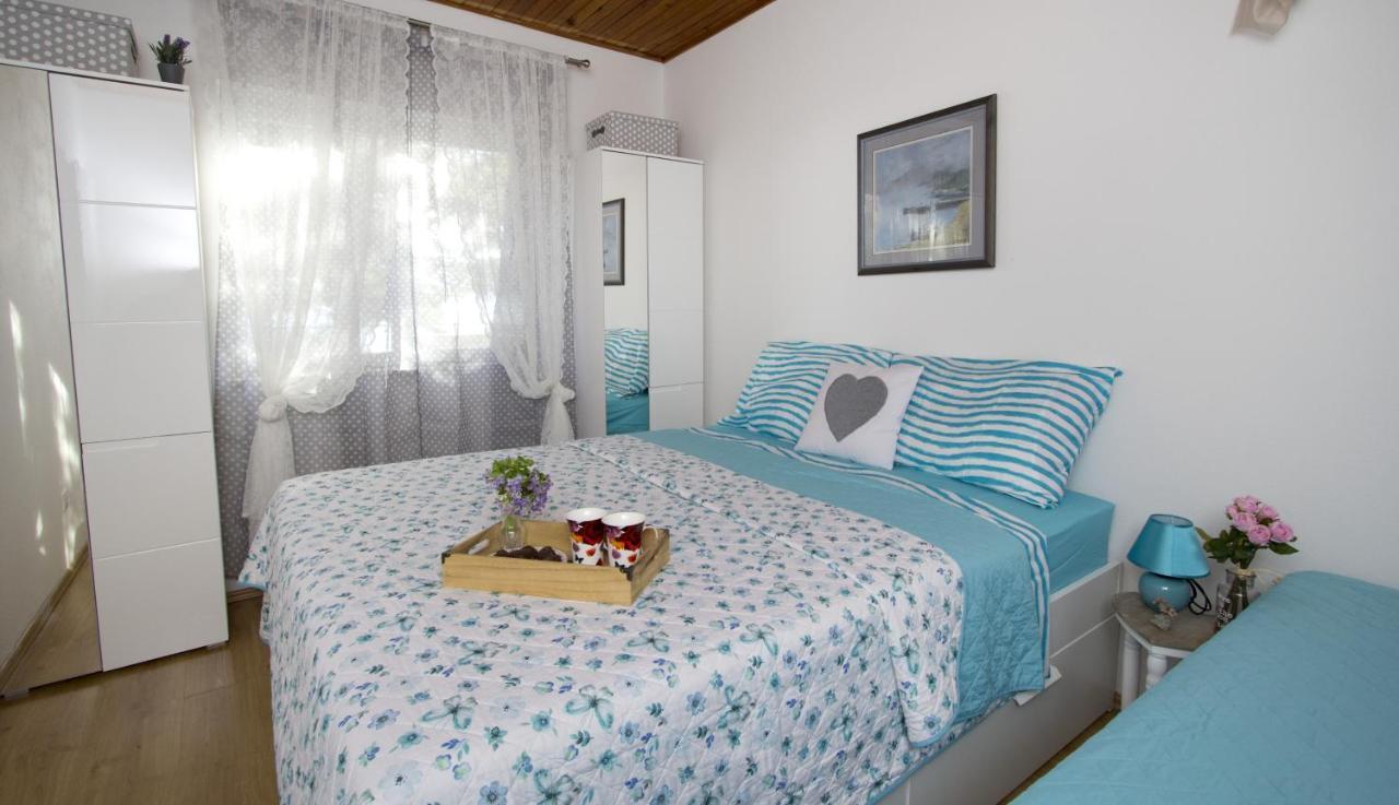 Apartments By The Sea Brela, Makarska - 11821 Extérieur photo