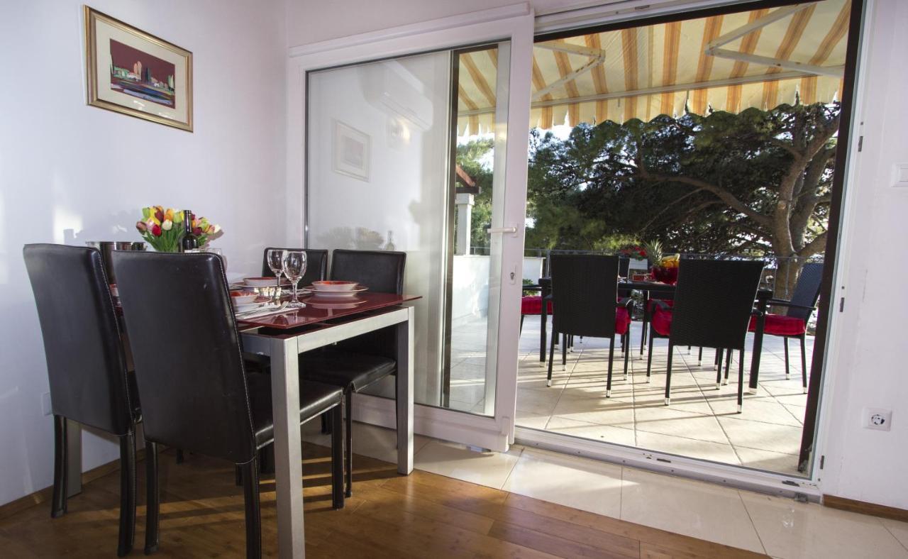 Apartments By The Sea Brela, Makarska - 11821 Extérieur photo